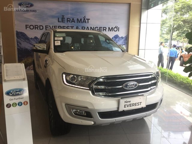 Bán Ford Everest Titanium 2.0L 4x2 AT 2018, màu trắng, xe nhập có trả góp 80%