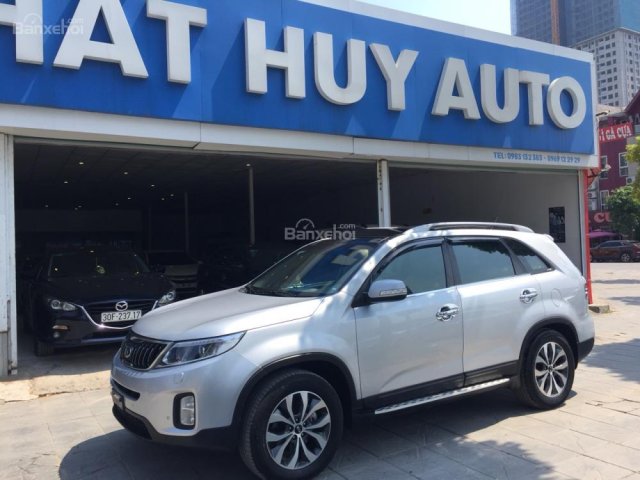 Bán ô tô Kia Sorento Dath 2.2AT 2017, màu bạc