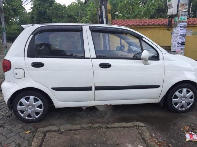 Bán xe Daewoo Matiz màu trắng, nội thất bọc da ghế còn mới rất đẹp