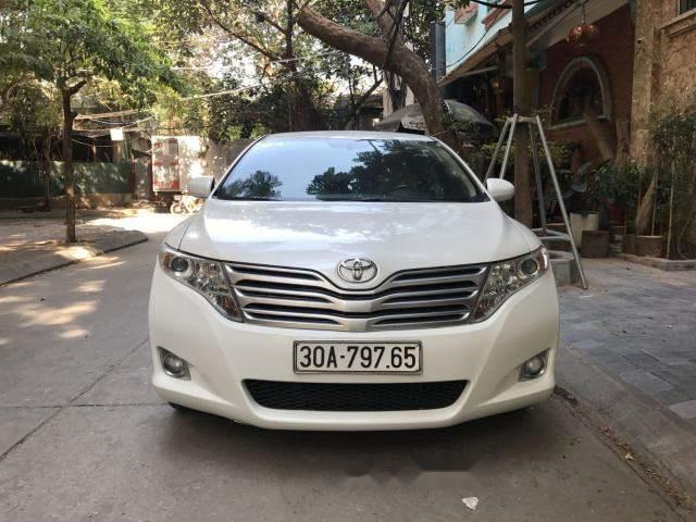 Bán Toyota Venza 2.7 năm 2010, màu trắng, nhập khẩu  