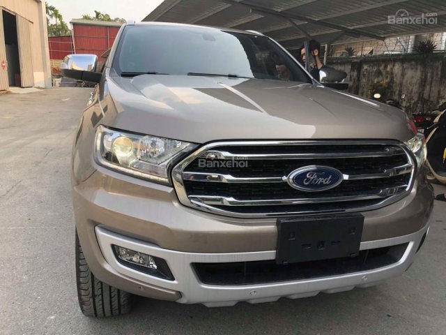 Bán Ford Everest 2018 chỉ cần 200tr giao ngay xe