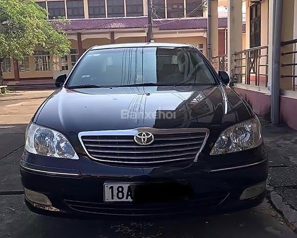 Bán ô tô Toyota Camry 2.4G sản xuất 2003, màu đen chính chủ, 330 triệu