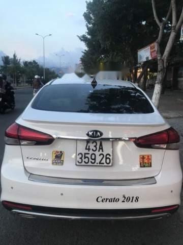 Cần bán gấp Kia Cerato sản xuất năm 2018, màu trắng