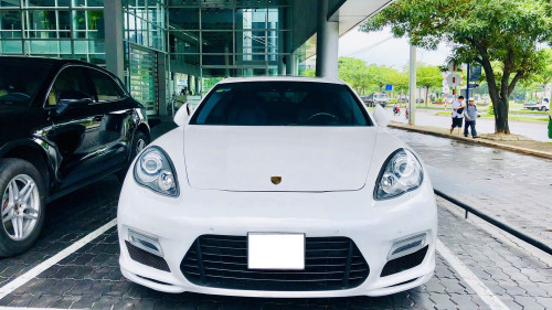 Cần bán xe Porsche Panamera 4.8 AT sản xuất 2010, màu trắng