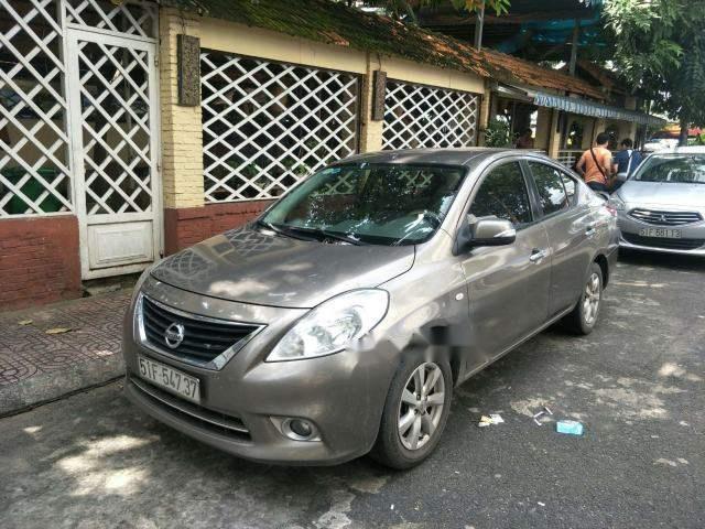 Bán Nissan Sunny 1.5 AT đời 2015 xe gia đình