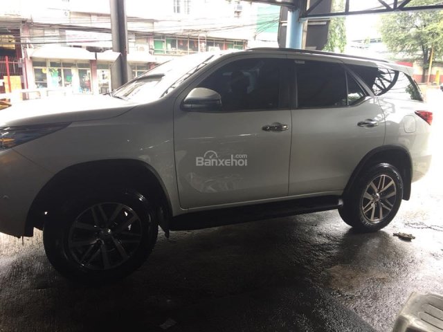 Cần bán xe Toyota Fortuner V 2018 số tự động, máy xăng