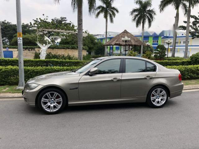 Bán BMW 320i đời 2009, màu bạc, xe nhập, giá 480tr