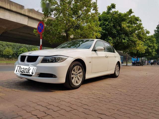 Cần bán lại xe BMW 320i sản xuất 2008, màu trắng, nhập khẩu nguyên chiếc