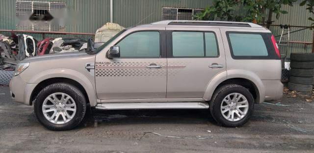 Cần bán gấp Ford Everest AT đời 2014 số tự động, 655tr