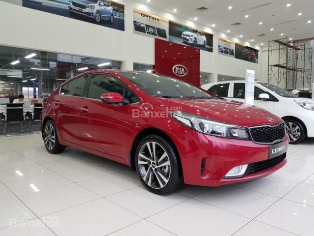 Cần bán xe Kia Cerato AT 2018, màu đen giá cạnh tranh, Chỉ cần 120tr trả góp lấy ngay, lãi suất chỉ từ 0,6% LH: 0986407628