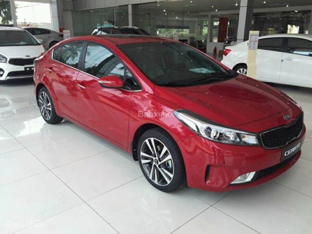 Cần bán xe Kia Cerato AT 2018, màu đen giá cạnh tranh, chỉ cần 120tr trả góp lấy ngay lãi suất chỉ từ 0,6% LH: 0986407628