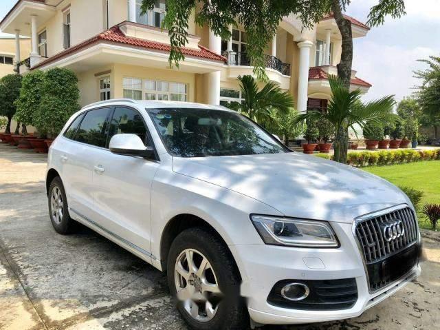 Bán xe Audi Q5 sản xuất năm 2013, màu trắng, nhập khẩu nguyên chiếc