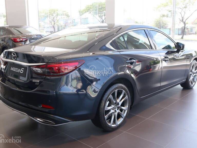 Bán ô tô Mazda 6 năm 2018 màu xanh lam, giá chỉ 920 triệu