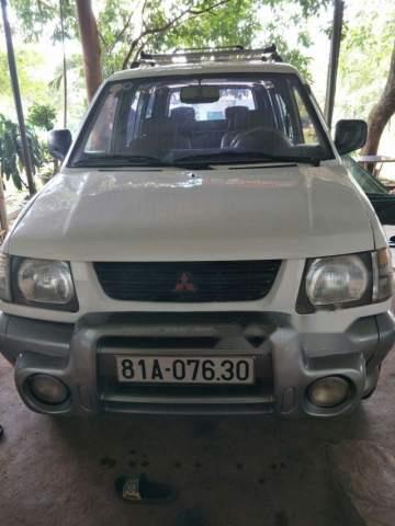 Cần bán gấp Mitsubishi Jolie năm 2000, màu trắng