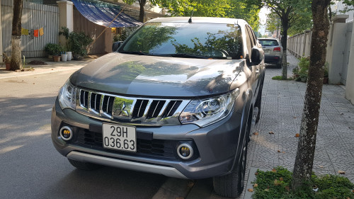 Bán Mitsubishi Triton MT 2017, màu xanh lam chính chủ, giá tốt