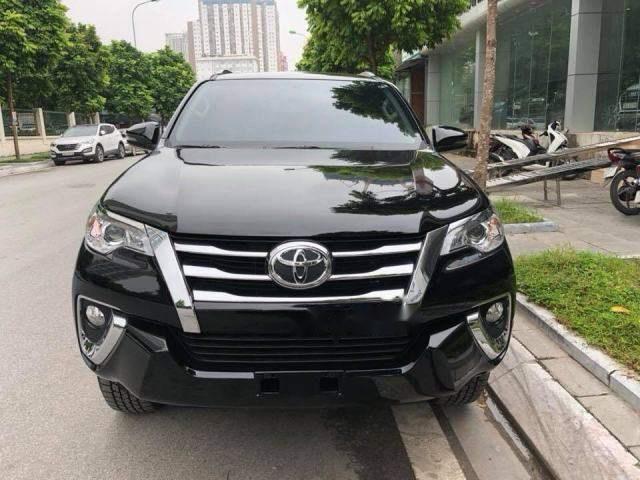 Cần bán Toyota Fortuner 2018, màu đen