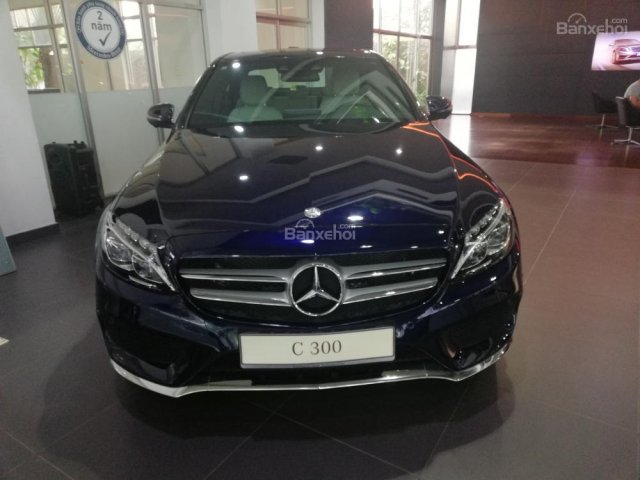 Chuyên bán xe Mercedes-Benz C300 siêu lướt 50km Mercedes Trường Chinh