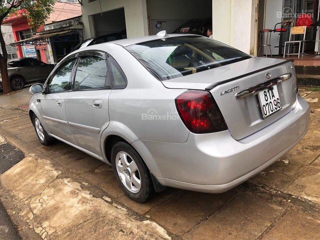 Bán ô tô Daewoo Lacetti đời 2004, màu bạc