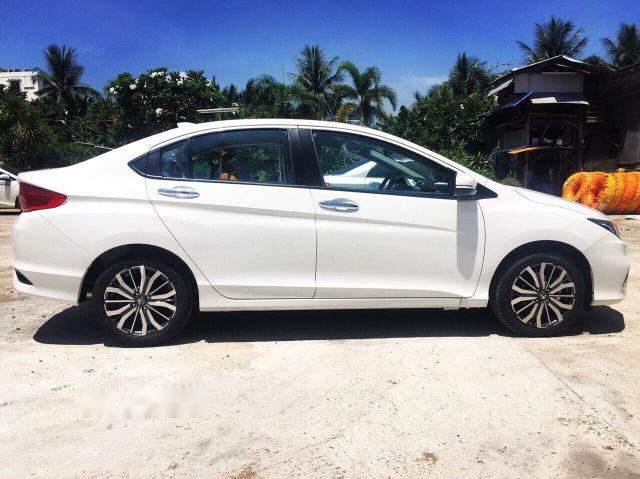 Bán ô tô Honda City đời 2018, màu trắng, 559tr