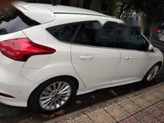 Cần bán lại xe Ford Focus đời 2017, màu trắng