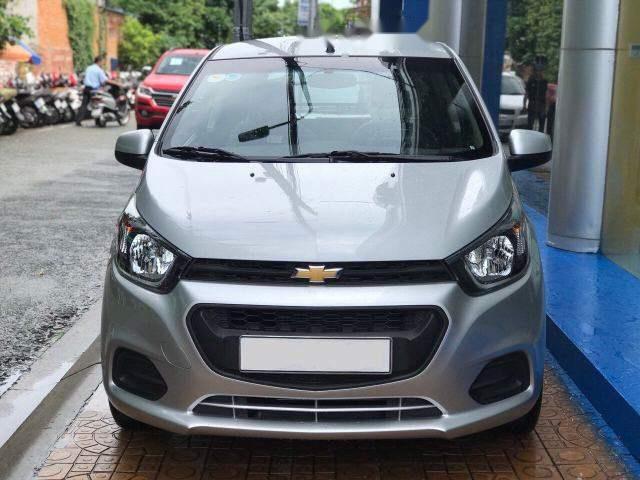 Bán xe Chevrolet Spark Duo 2018, màu bạc, giá tốt