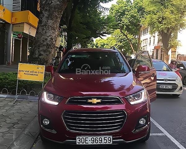 Bán lại xe cũ Chevrolet Captiva Revv LTZ 2.4 AT năm sản xuất 2017, màu đỏ