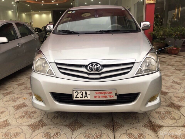 Bán Toyota Innova năm 2011 màu bạc, 423 triệu duy nhất 20/10-23/10