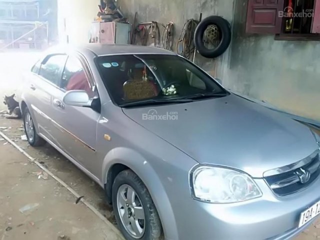 Bán Daewoo Lacetti màu bạc, đời 2011, xe chính chủ