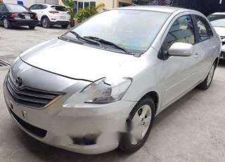 Cần bán lại xe Toyota Vios 1.5E năm sản xuất 2009, màu bạc số sàn, giá tốt