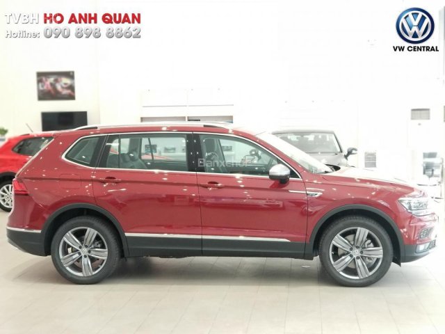 SUV 7 chỗ Tiguan Allspace màu đỏ ruby giao ngay - Xem và lái thử xe tại nhà, hotline: 090.898.8862 (Mr. Anh Quân)