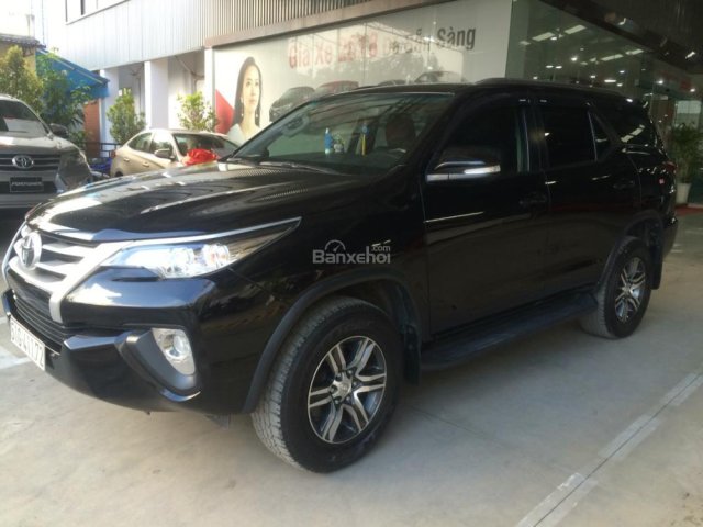 Cần bán gấp Toyota Fortuner năm 2017 màu đen, giá chỉ 1 tỷ 050 triệu, xe nhập