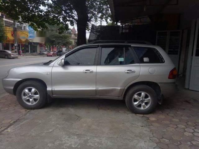 Bán ô tô Hyundai Santa Fe năm sản xuất 2004, màu bạc chính chủ