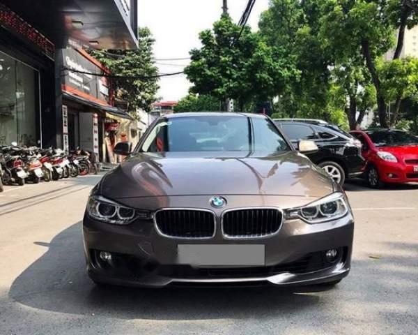 Cần bán gấp BMW 3 Series 320i năm sản xuất 2012, màu nâu, xe nhập, 799 triệu