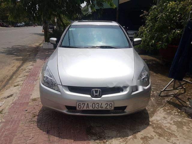 Cần bán xe Honda Civic 2003, màu bạc, xe gia đình, giá chỉ 335 triệu