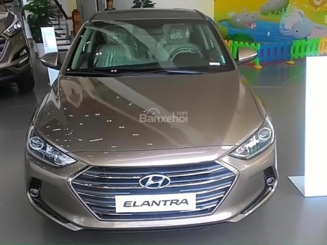 Bán Hyundai Elantra 1.6 AT đời 2018 giá tốt