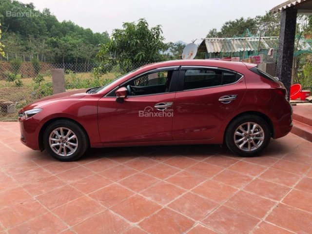 Bán ô tô Mazda 3 1.5 AT HB đời 2018, đăng ký T11/2017 màu đỏ, giá 690 triệu, chính chủ nữ sử dụng0