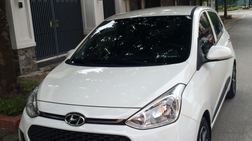 Cần bán xe Hyundai Grand i10 1.2 AT năm sản xuất 2017, màu trắng  