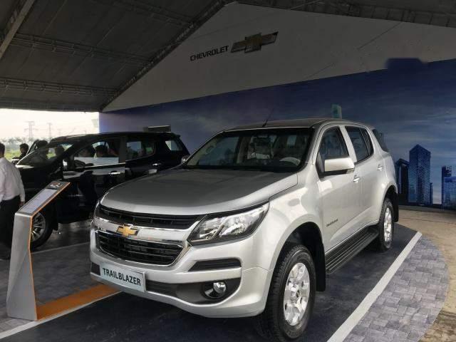 Cần bán Chevrolet Trailblazer đời 2018, màu bạc, nhập khẩu