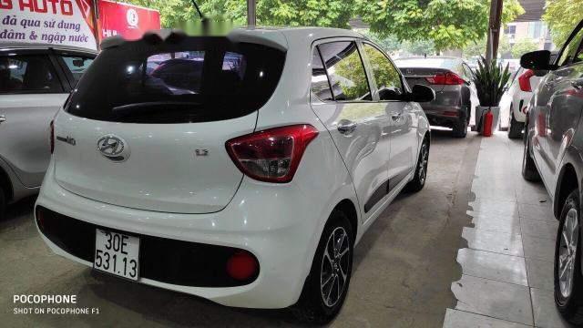 Cần bán lại xe Hyundai Grand i10 1.2 AT 2017, màu trắng, nhập khẩu nguyên chiếc xe gia đình, giá 440tr