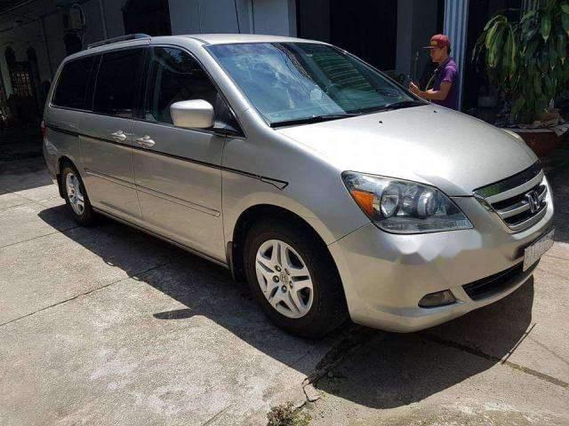 Cần bán Honda Odyssey sản xuất năm 2007, màu bạc, nhập khẩu xe gia đình