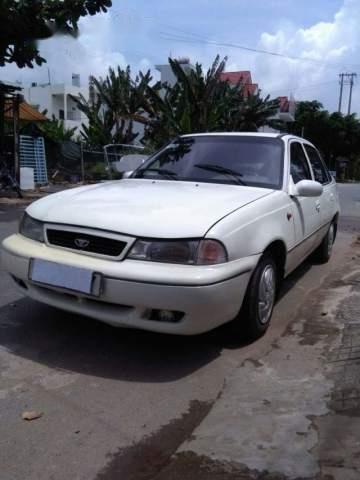 Cần bán Daewoo Cielo năm sản xuất 1996, màu trắng, xe nhập