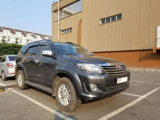 Cần bán gấp Toyota Fortuner V 2.7L AT 4x4 sản xuất 2013 