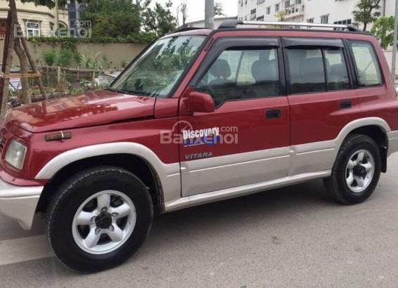 Gia đình cần bán Vitara 2005, số sàn, hai cầu, màu đỏ