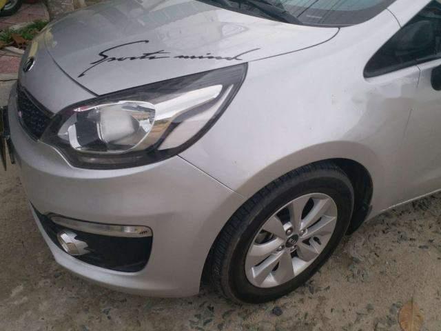 Cần bán nhanh Kia Rio 2015, xe đủ đồ