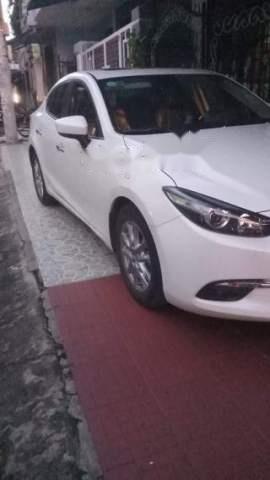 Bán lại xe Mazda 3 đăng kí năm 2017, đã chạy 14.000km