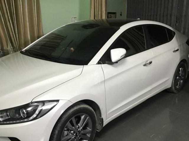 Cần bán Hyundai Elantra 1.6MT, tiếp người thiện chí