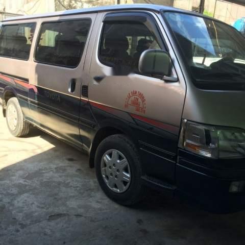 Cần bán xe Toyota Hiace năm sản xuất 2002, giá 105tr