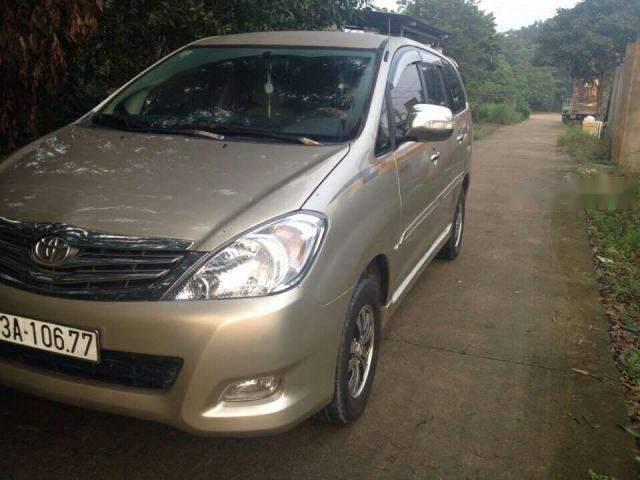 Cần bán lại xe Toyota Innova năm sản xuất 2008, xe gia đình, giá 295tr