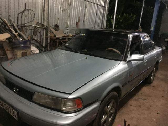 Cần bán gấp Toyota Camry năm sản xuất 1987, màu bạc chính chủ