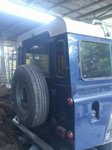 Bán xe Land Rover Defender 110 số sàn, máy dầu